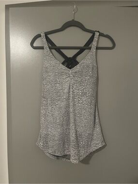 Lululemon Size 4 Tank with built in bra